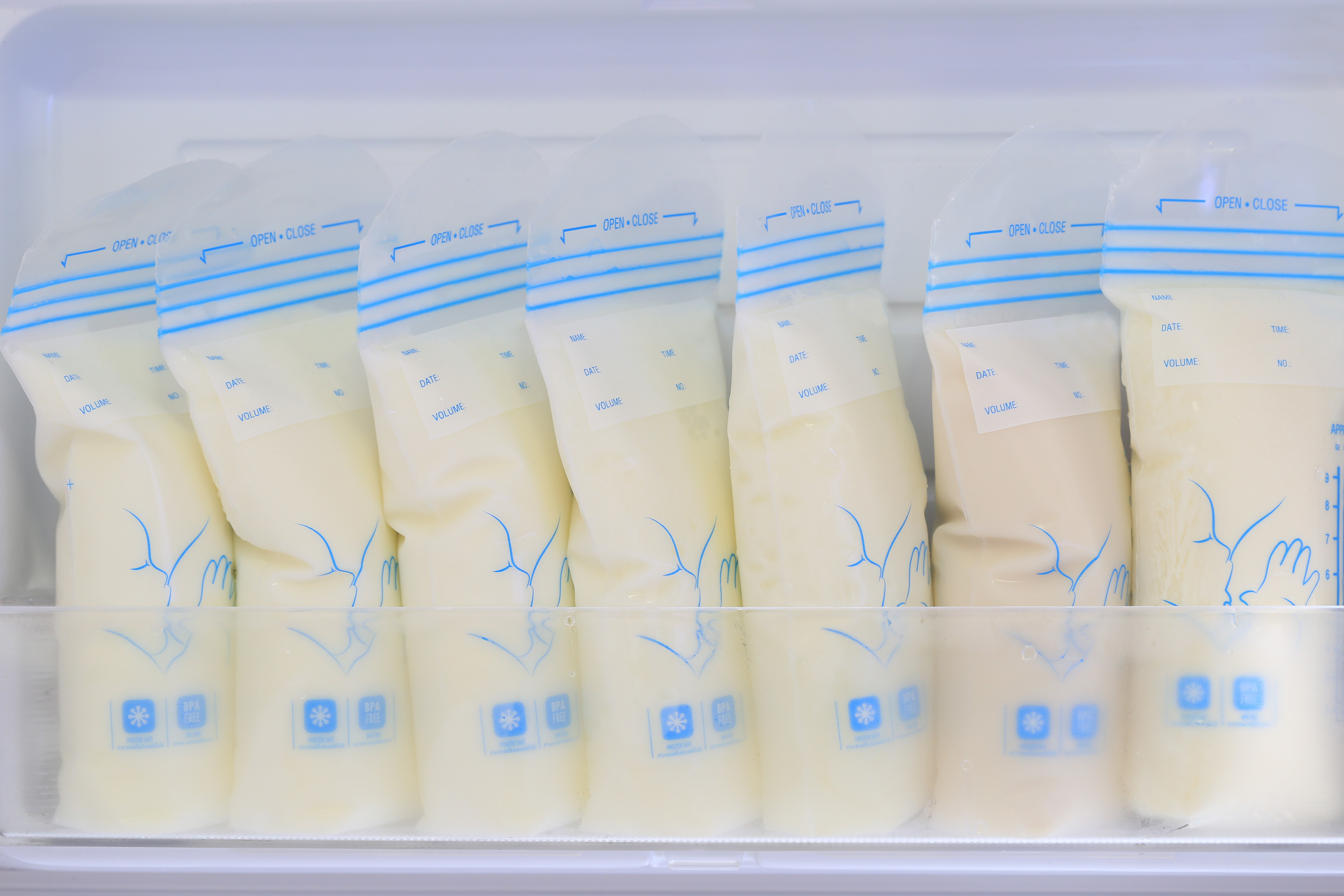 perubahan rasa ASI, penyebab ASI berubah, ASI terasa pahit, bayi menolak menyusu, makanan pengaruh ASI, Bunda, si Kecil